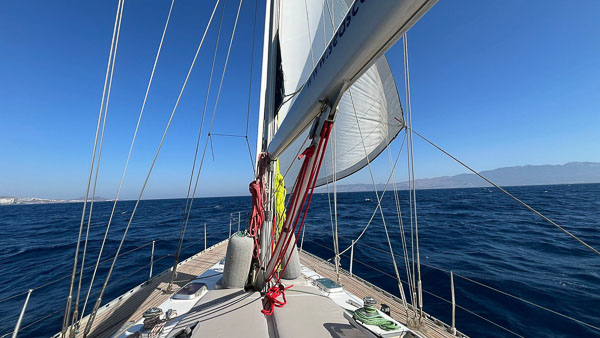 Artemis sailing yacht from Leros to Santorini
